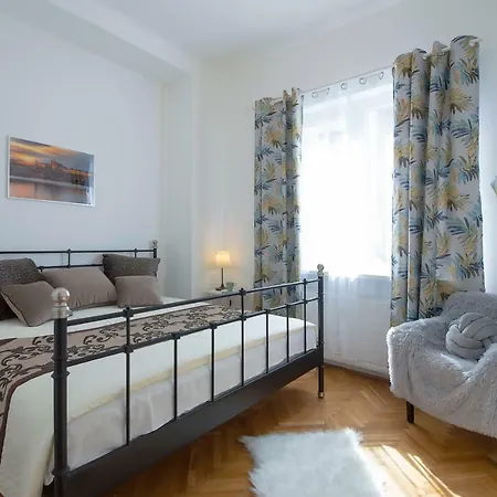 Appartement Modern Klimenstka 32