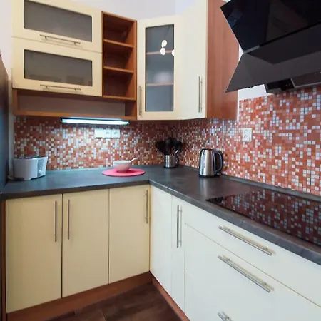 Modern Klimenstka 32 Appartement